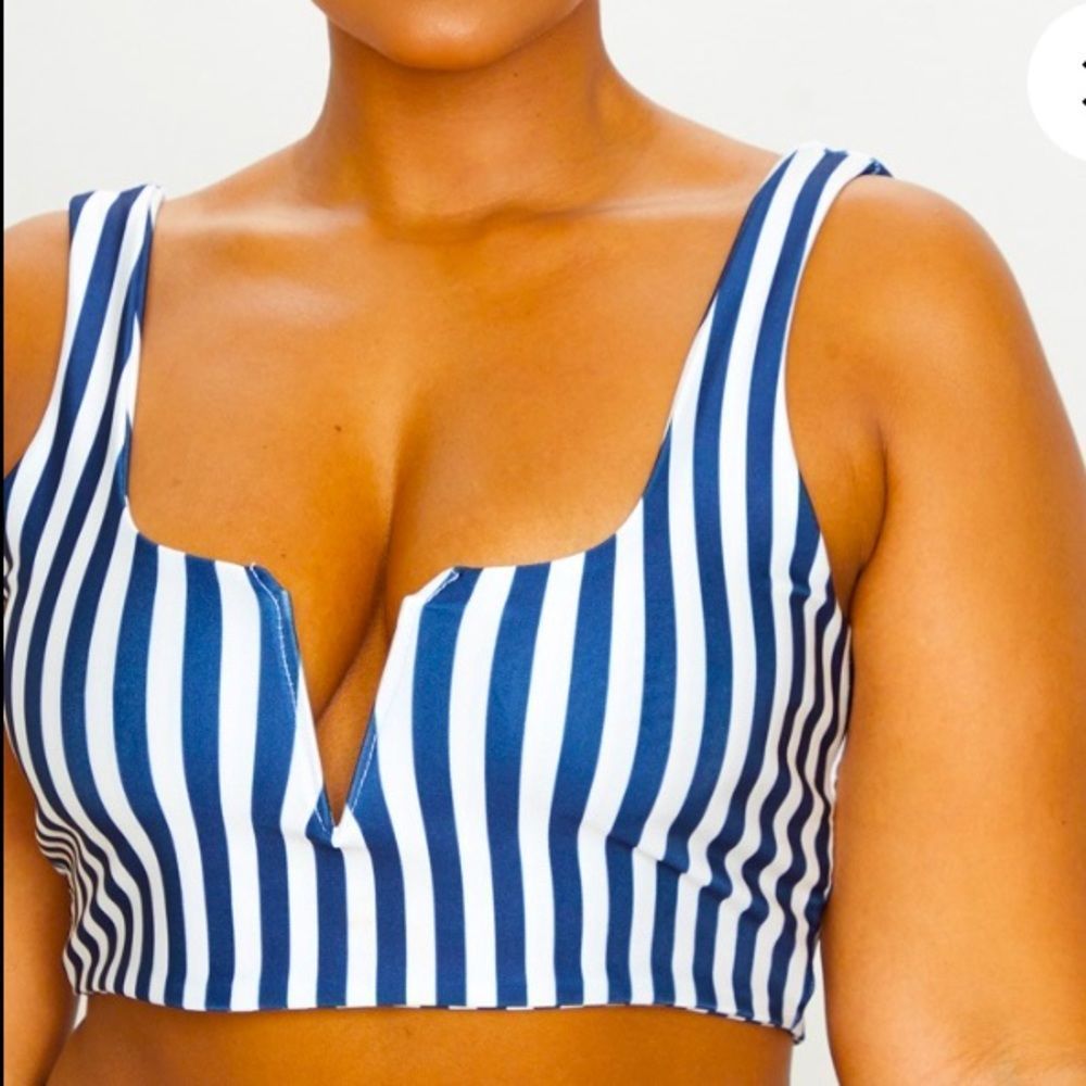 Pretty Little Thing Bikini Top - Picture 2 of 6